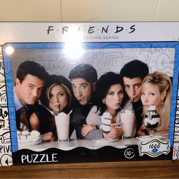 Friends TV Series 1000 pc puzzle - Picture 1 of 3